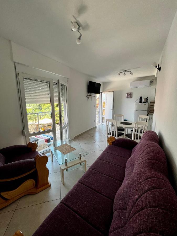 Apartments Apartmani Bojana ウトイェハ エクステリア 写真