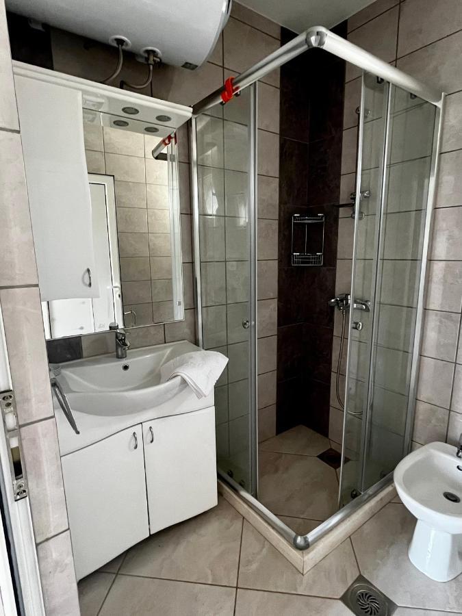 Apartments Apartmani Bojana ウトイェハ エクステリア 写真