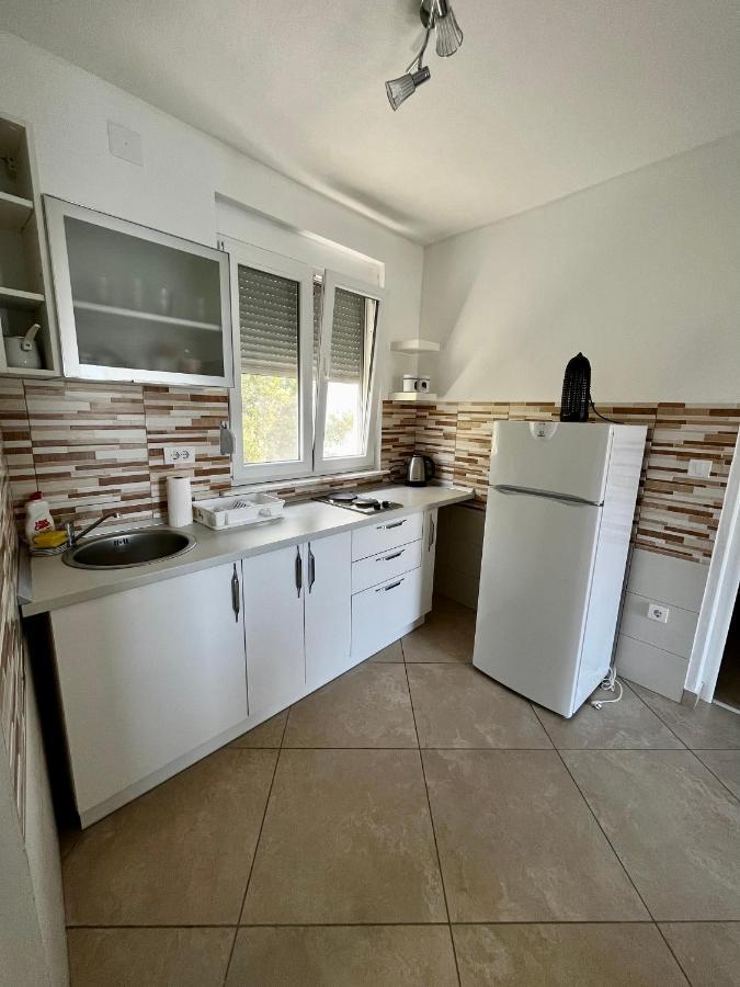 Apartments Apartmani Bojana ウトイェハ エクステリア 写真