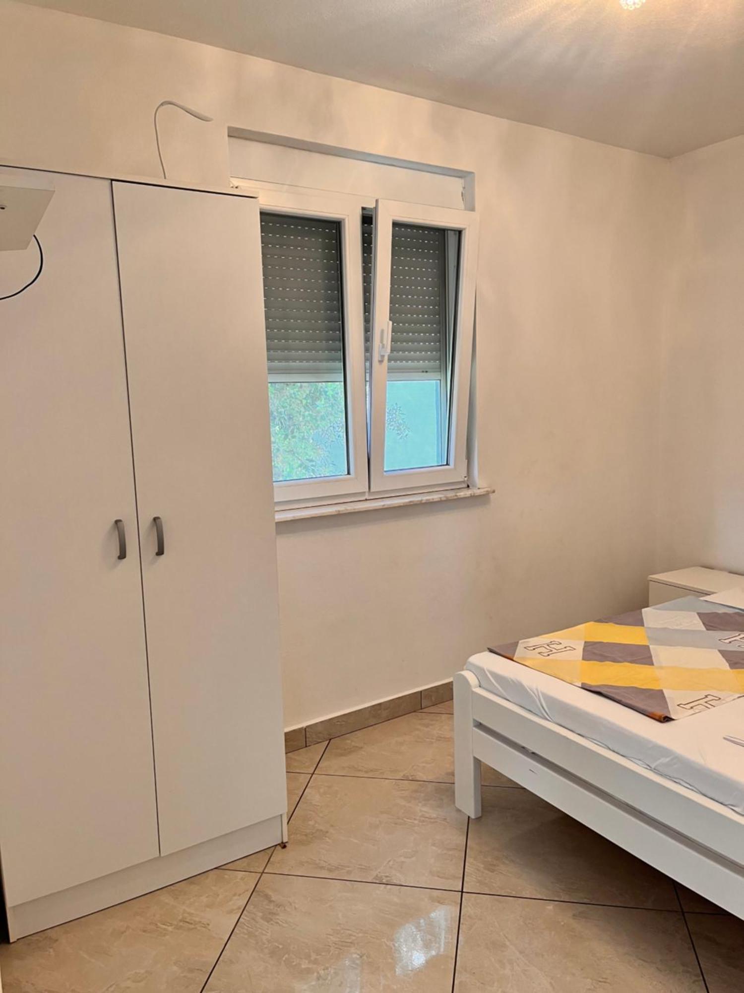 Apartments Apartmani Bojana ウトイェハ エクステリア 写真