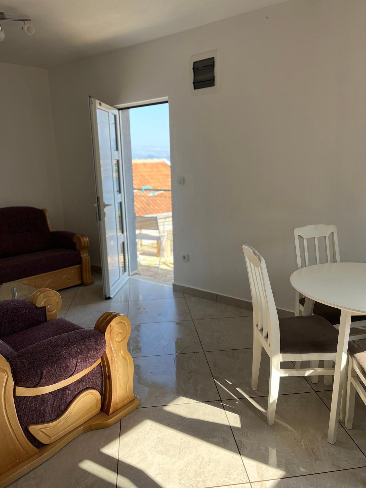 Apartments Apartmani Bojana ウトイェハ エクステリア 写真
